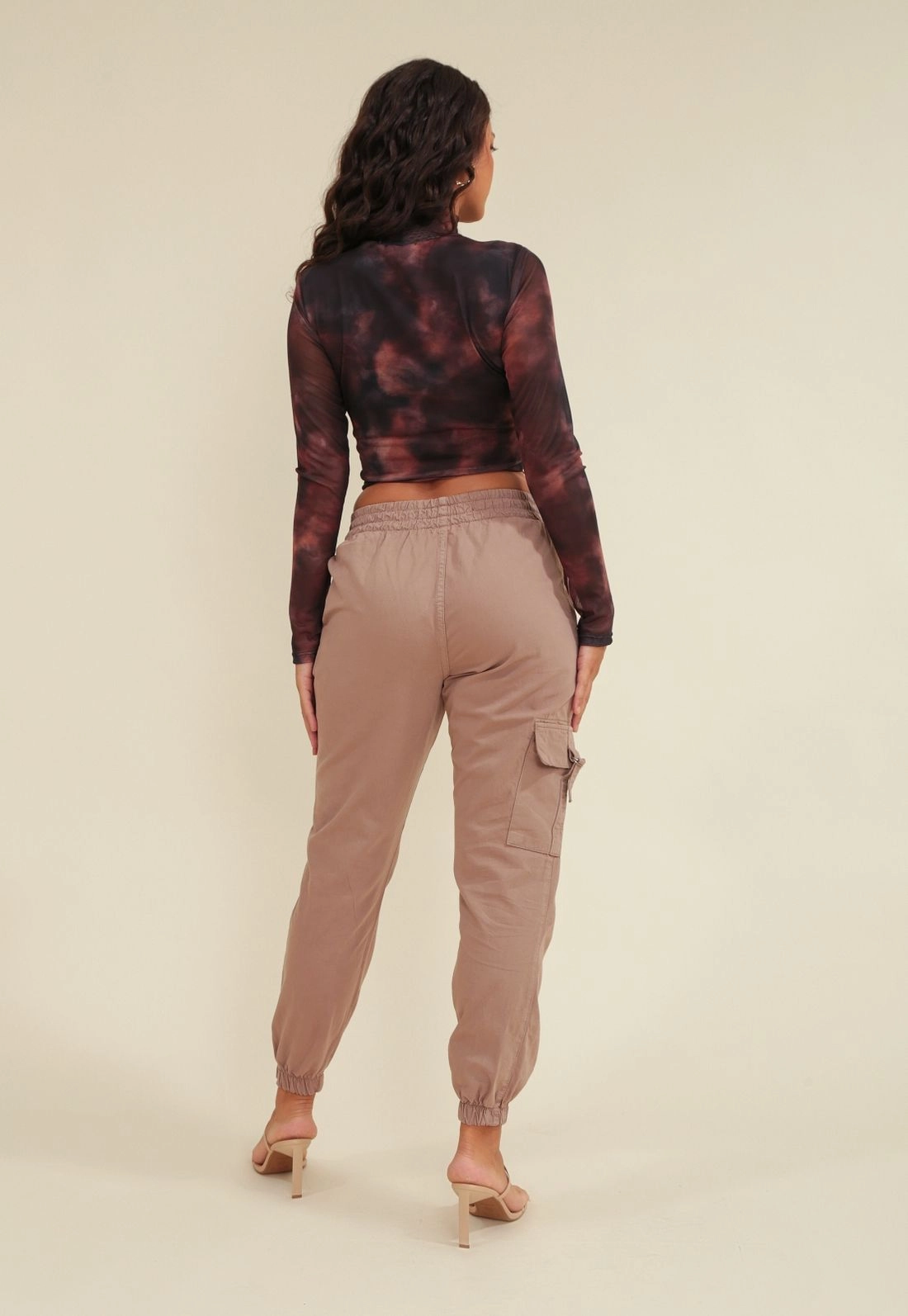Calça Sarja Jogger Bolso Cargo Com Fivela