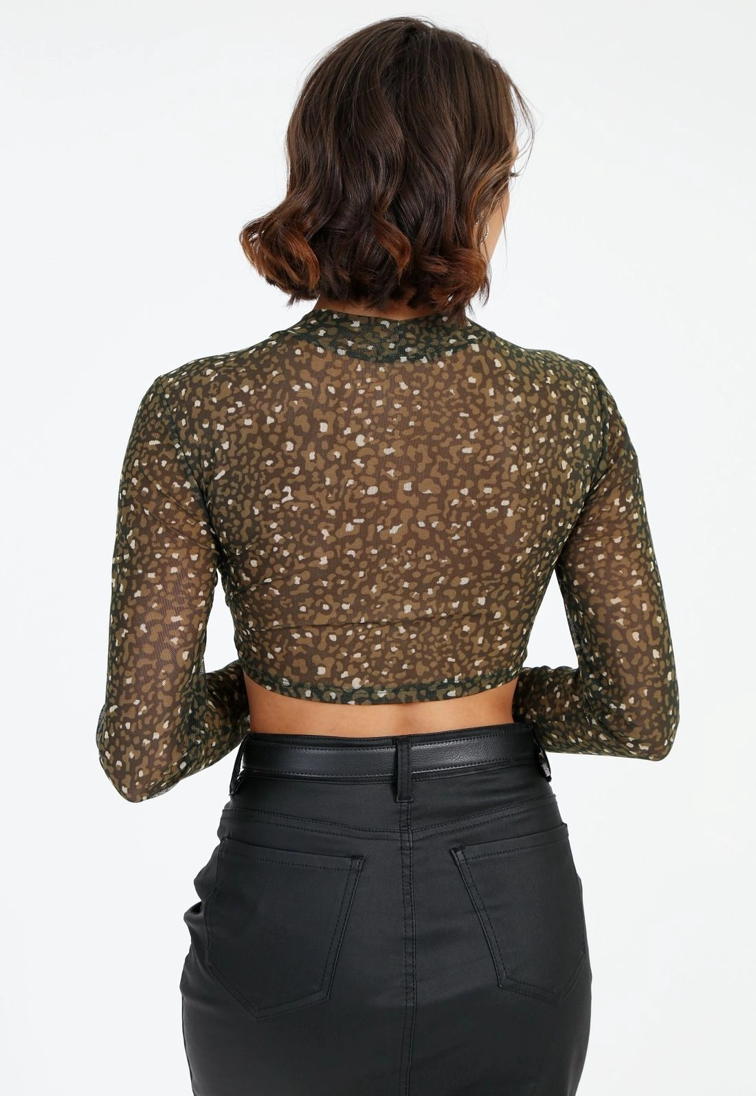 Blusa Cropped Tule Gola Alta Onça