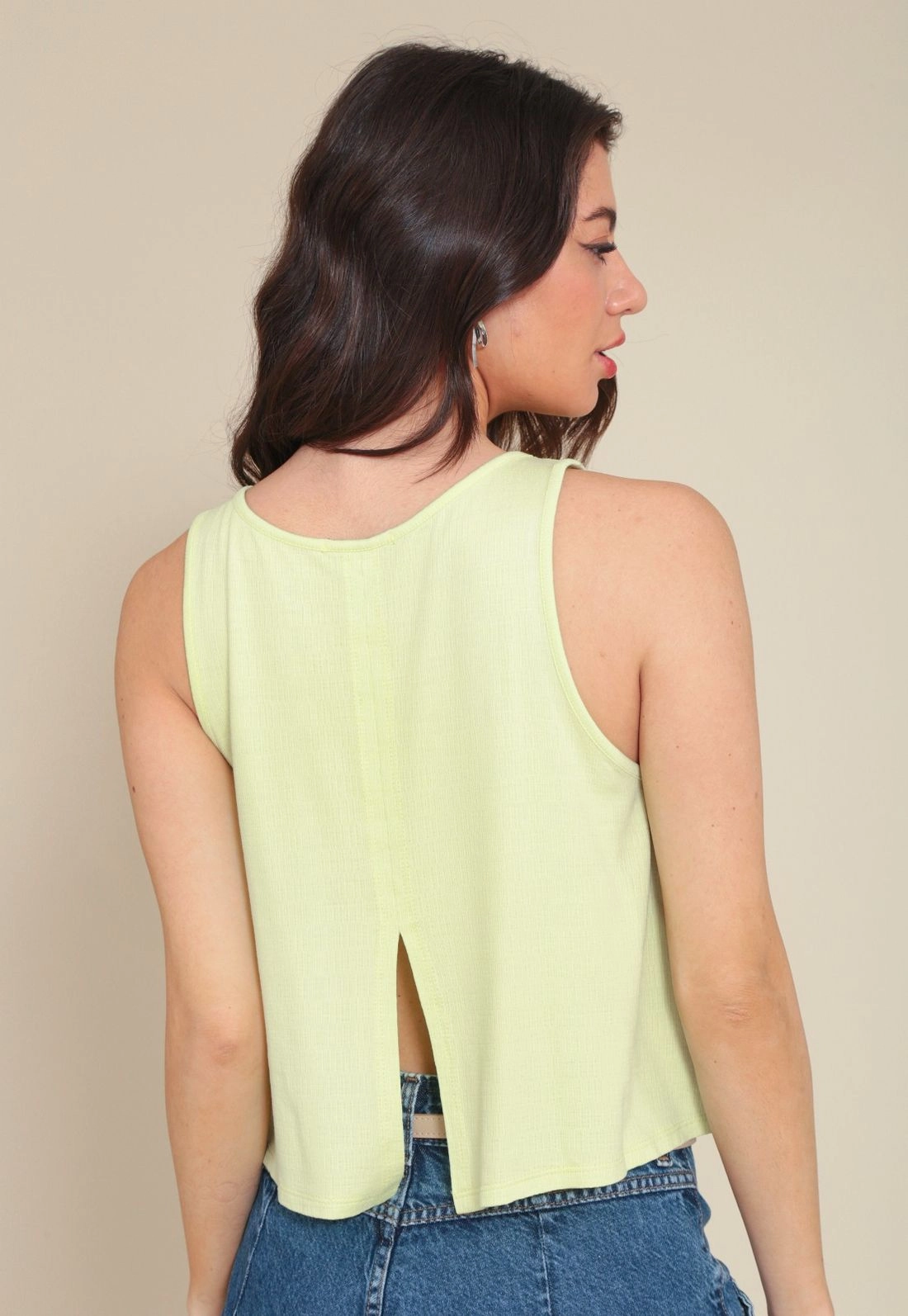 Blusa Sem Manga Em Malha Texturizada Abertura Costa