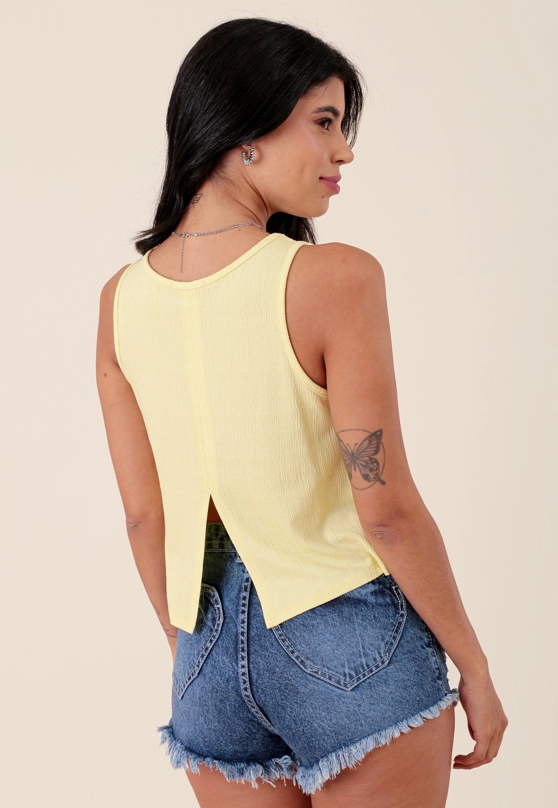 Blusa Sem Manga Em Malha Texturizada Abertura Costa