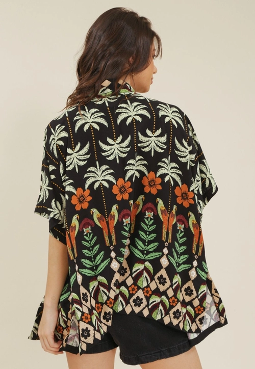 Kimono Em Viscose Com Estampa Coqueiros