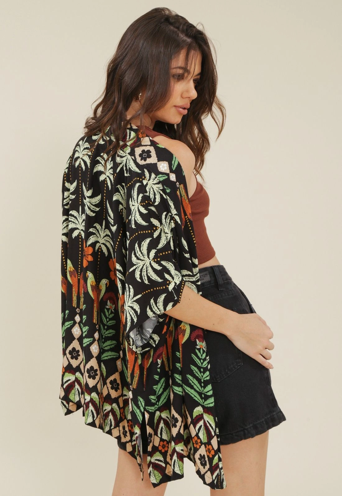 Kimono Em Viscose Com Estampa Coqueiros
