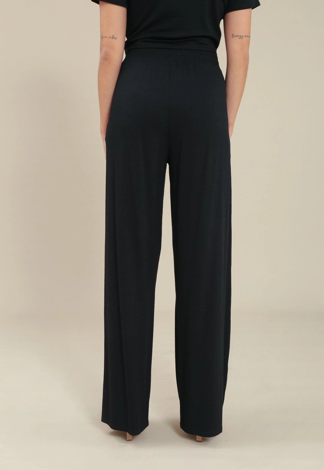 Calça Malha Texturizada Prega Frontal