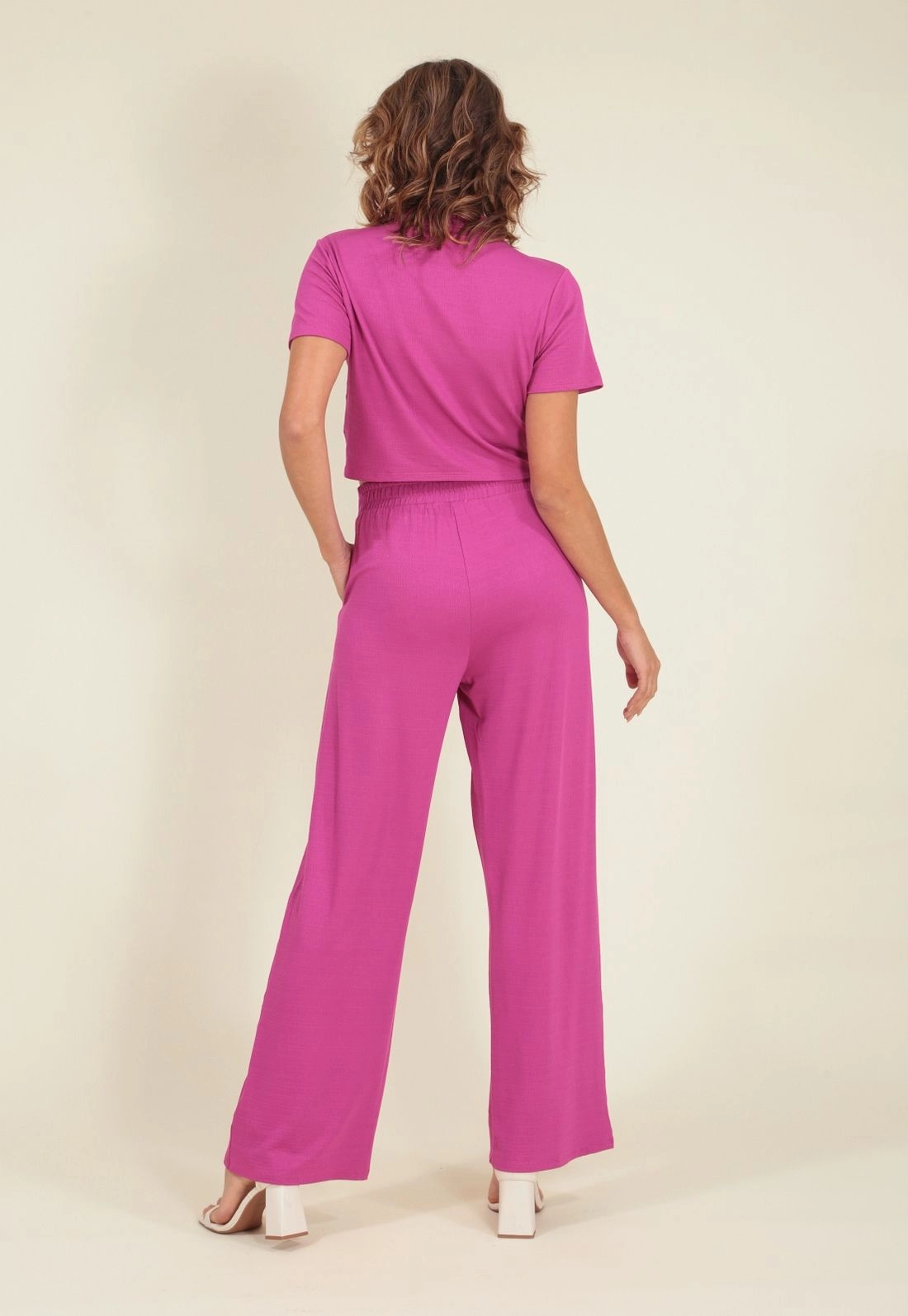 Calça Malha Texturizada Prega Frontal