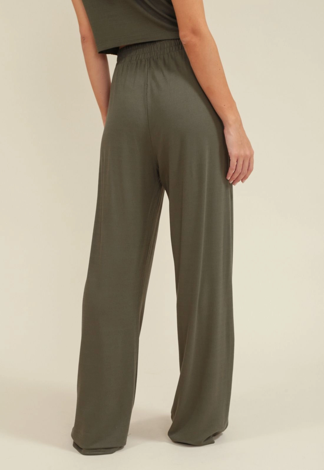 Calça Malha Texturizada Prega Frontal
