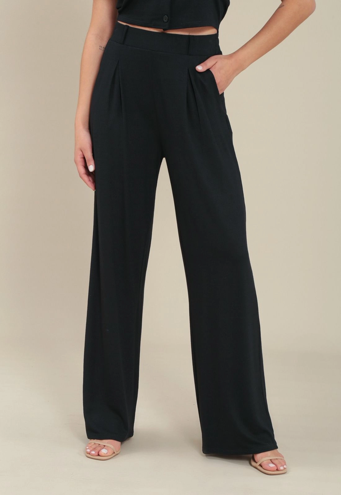 Calça Malha Texturizada Prega Frontal