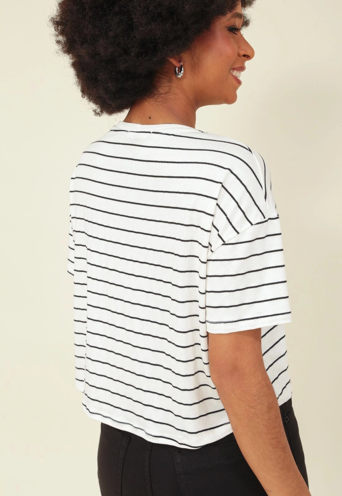Blusa Malha Listrada Manga Curta