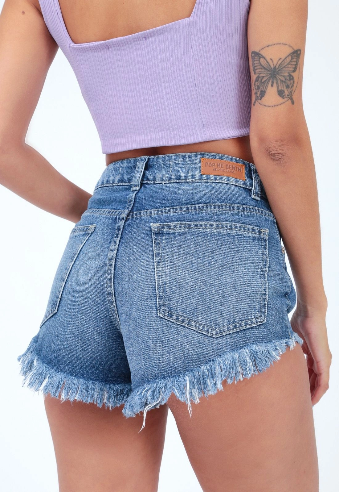 Shorts Jeans Curto Barra Desfiada