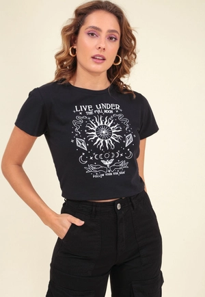 Blusa Cropped Em Cotton Com Manga Curta E Estampa Mystic