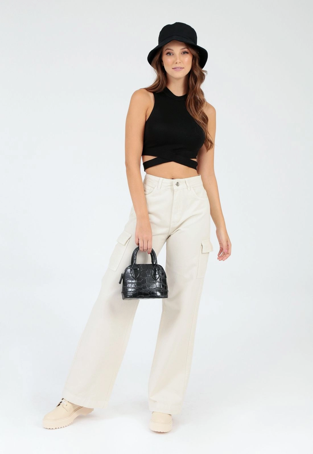 Blusa Cropped Tricô Faixa Cintura