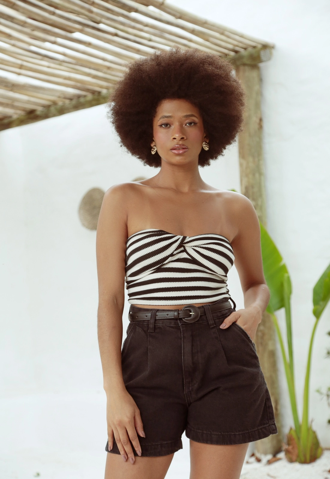 Short Baggy Jeans Com Pregas Bolso E Cinto