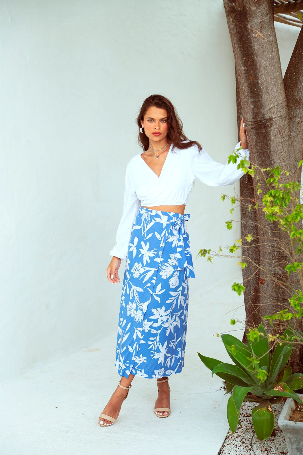 Saia Midi Em Viscose Estampado Floral Com Transpasse