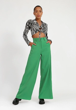 Calça Crepe Pantalona Bolso