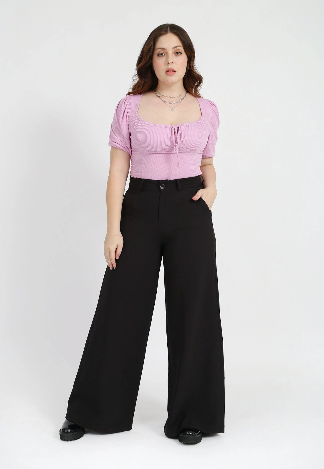 Calça Crepe Pantalona Bolso