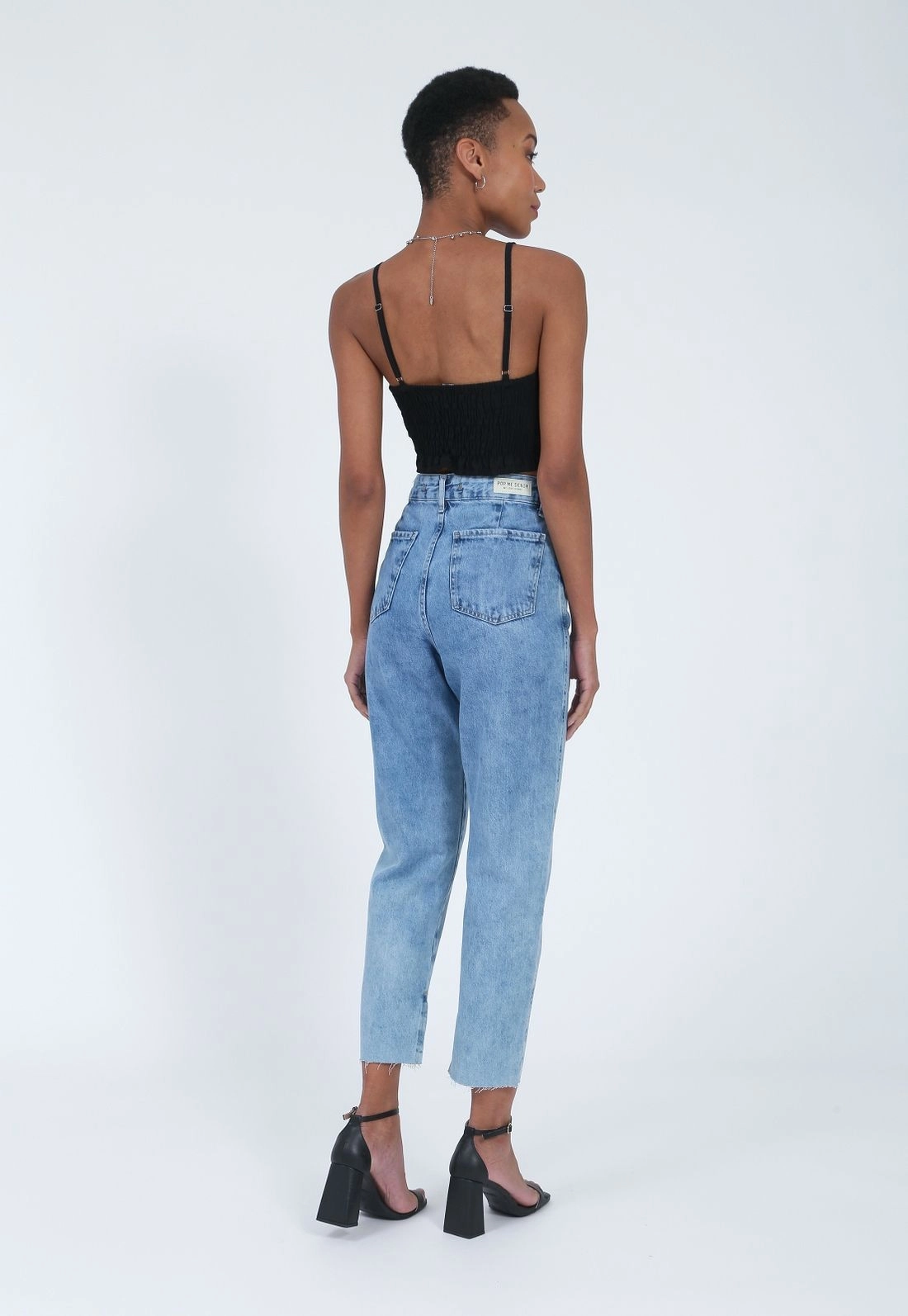 Calça Jeans Mom Fenda Lateral