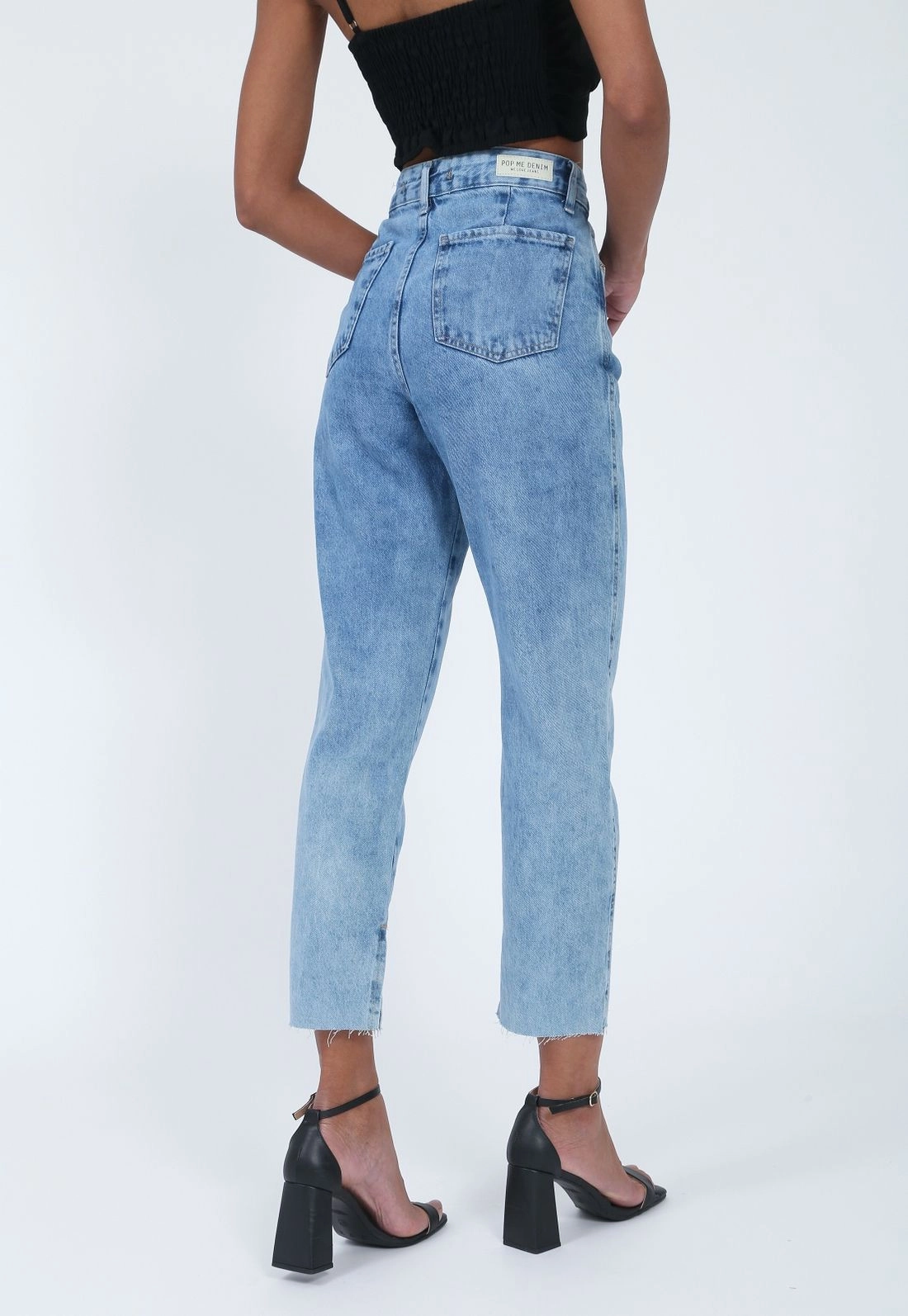 Calça Jeans Mom Fenda Lateral