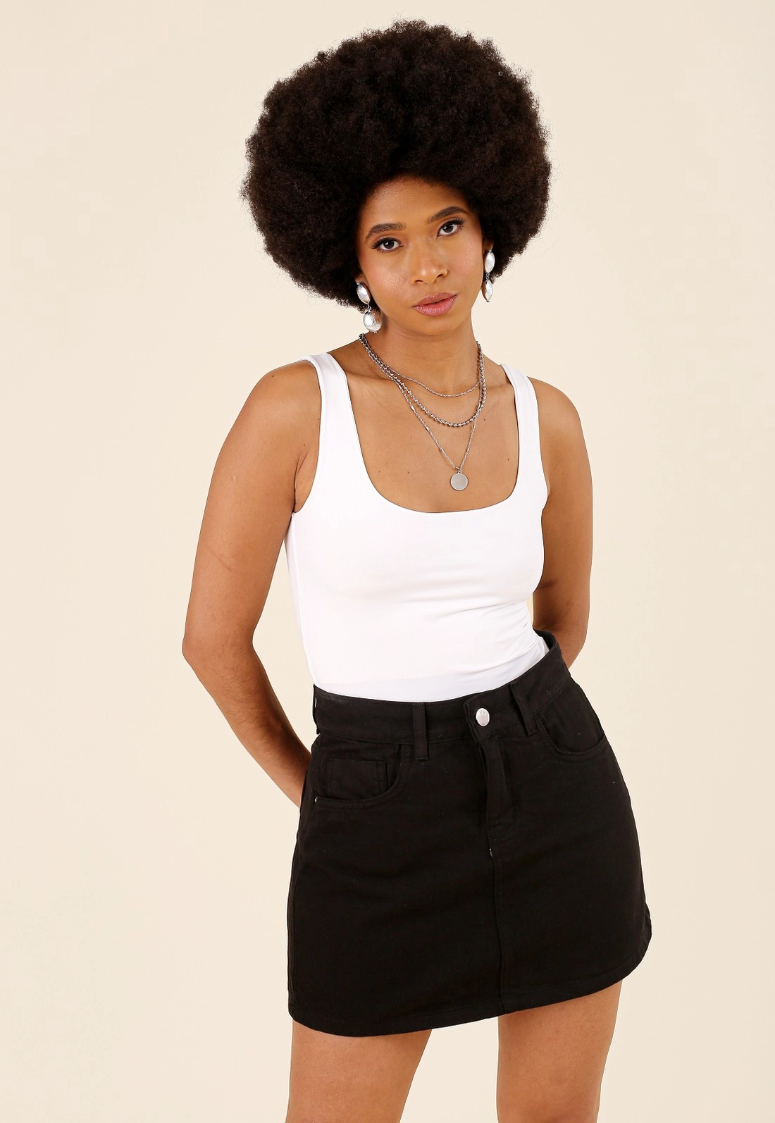 Short Saia Em Sarja