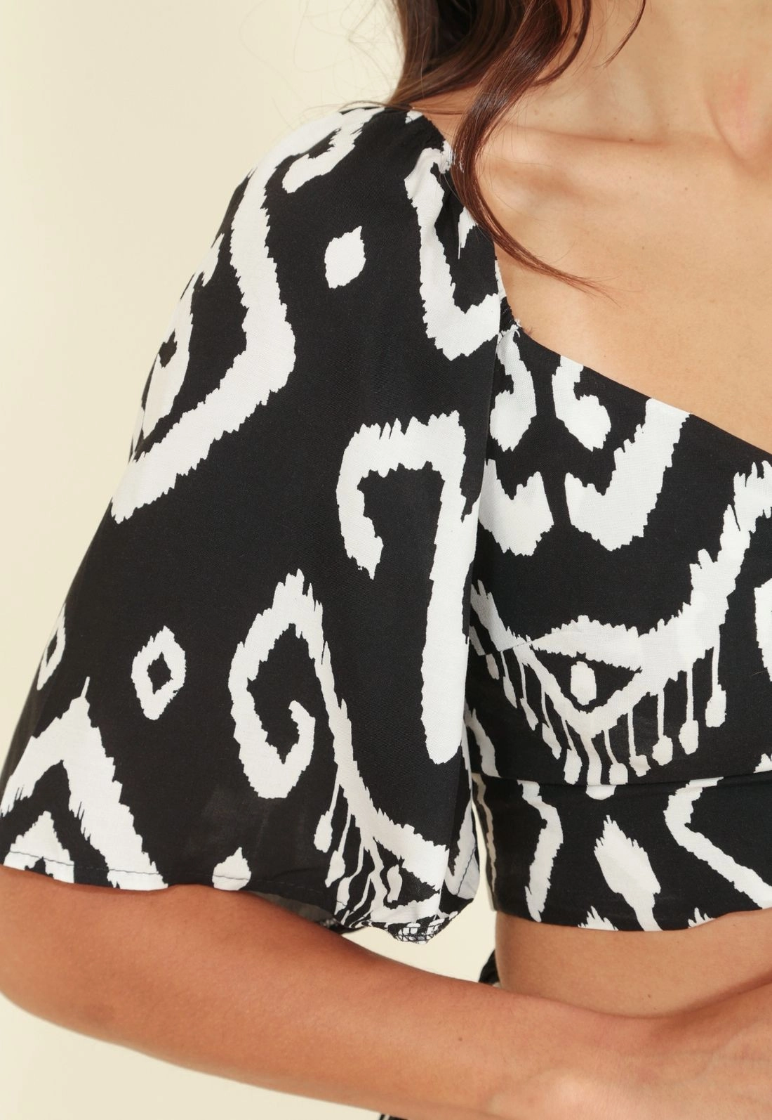 Blusa Cropped Viscose Estampada Etnica Barrada
