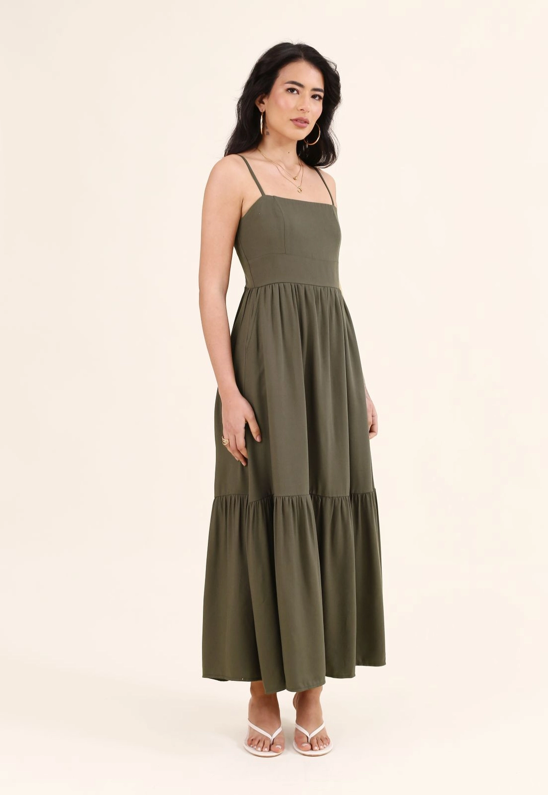 Vestido Midi Em Viscose Com Alça E Bolso