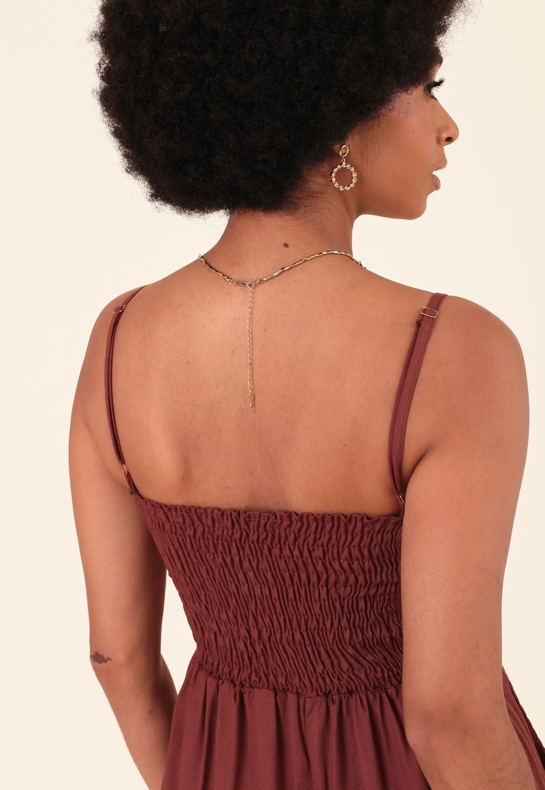 Vestido Midi Em Viscose Com Alça Recorte E Bolso