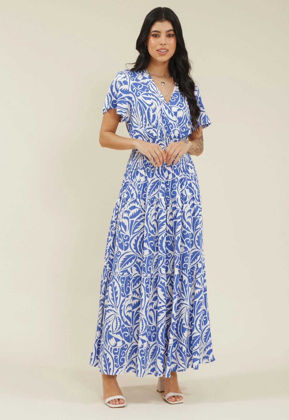 Vestido Longo Com Manga Curta E Lastex Com Viscose Estampada Bicolor