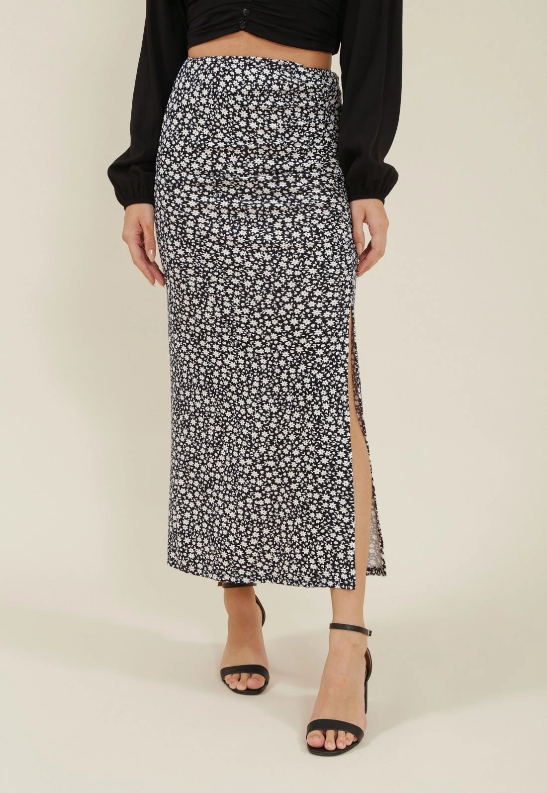 Saia Midi Fenda E Franzido Em Viscolycra Estampada Liberty