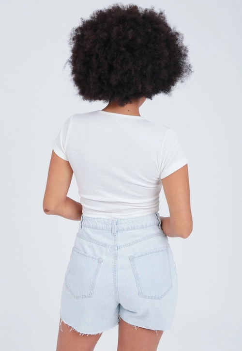 Shorts Jeans Azul Claro Barra Laser Puido