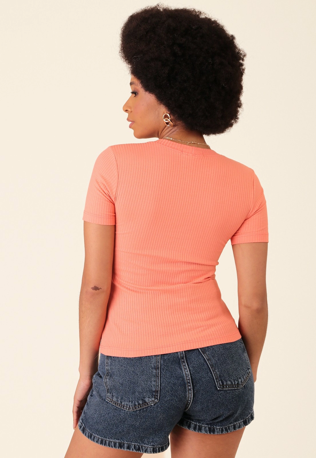 Blusa Canelada Manga Curta Decote Redondo