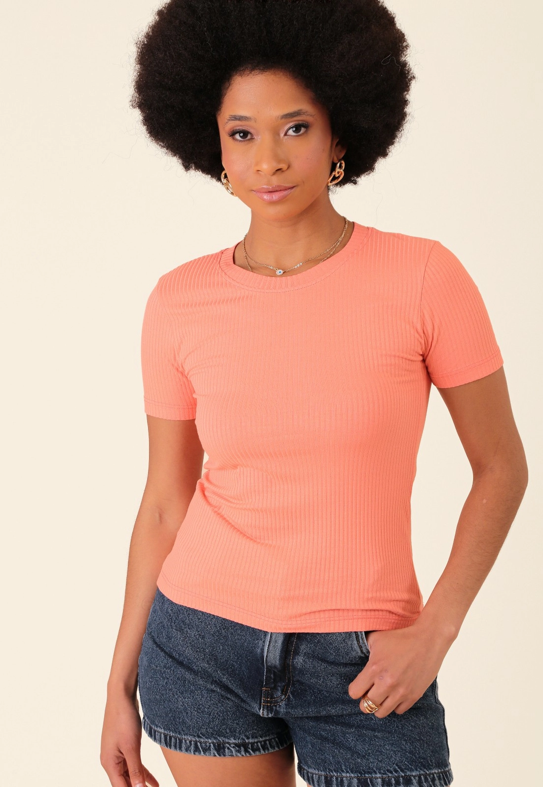 Blusa Canelada Manga Curta Decote Redondo