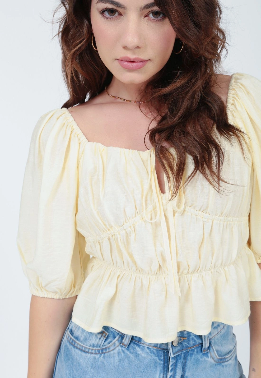 Blusa Crepe 3/4 Recorte Busto Cordão
