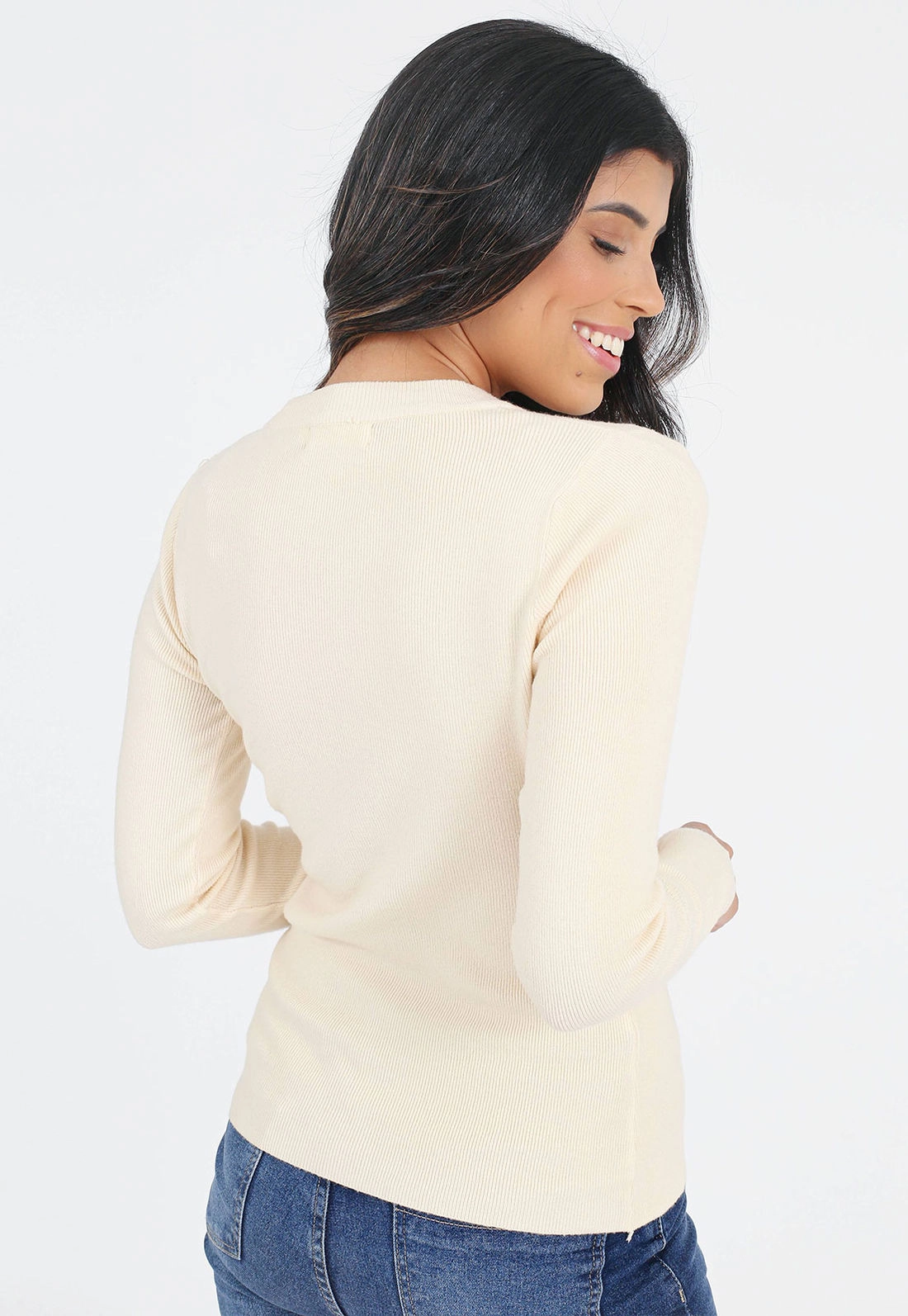 Blusa Tricô Decote Ilhós