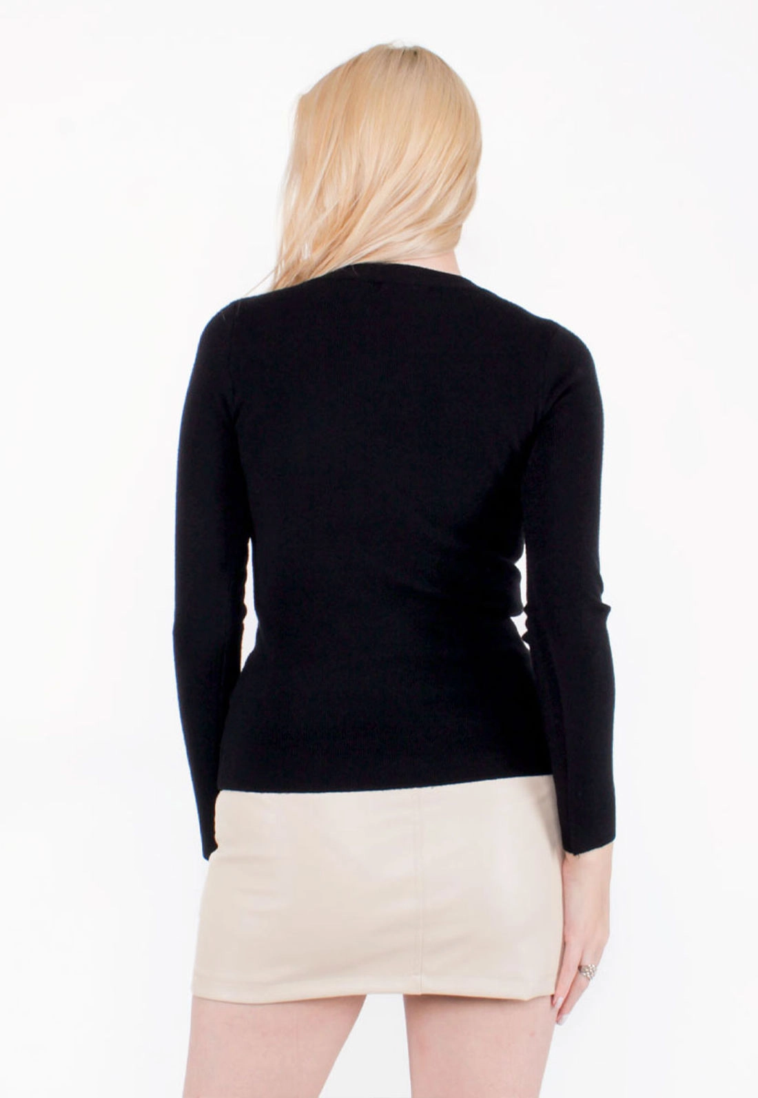 Blusa Tricô Decote Ilhós