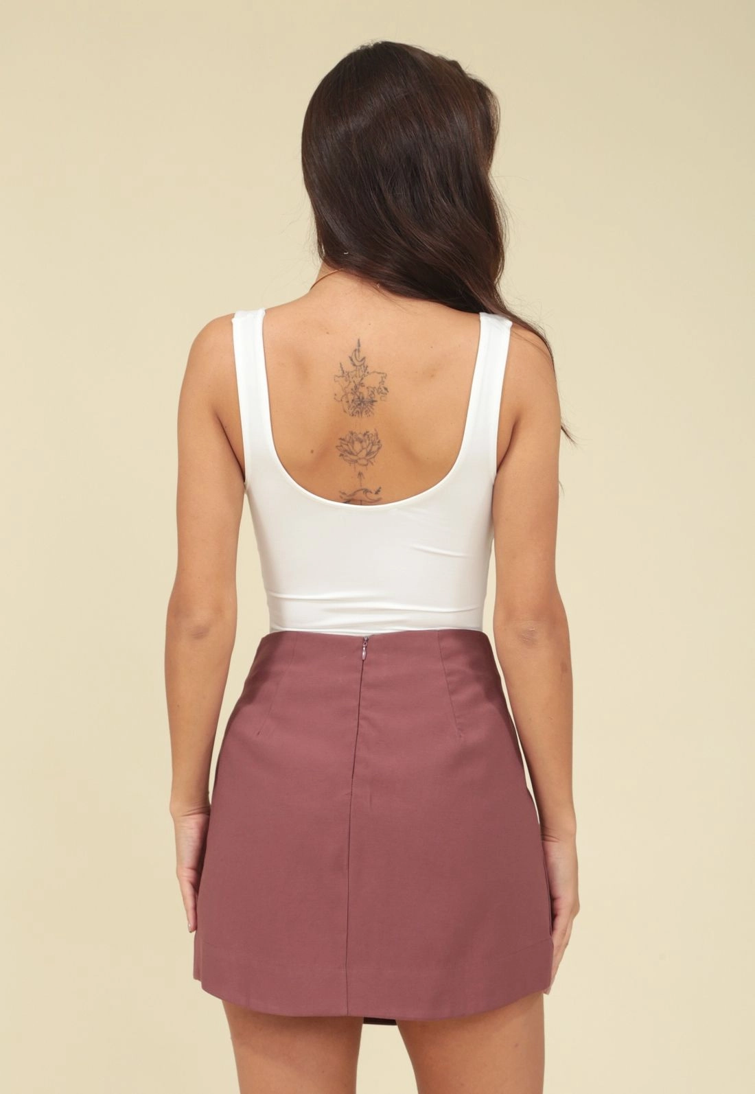 Short Saia Em Alfaiataria Com Barra Arredondada