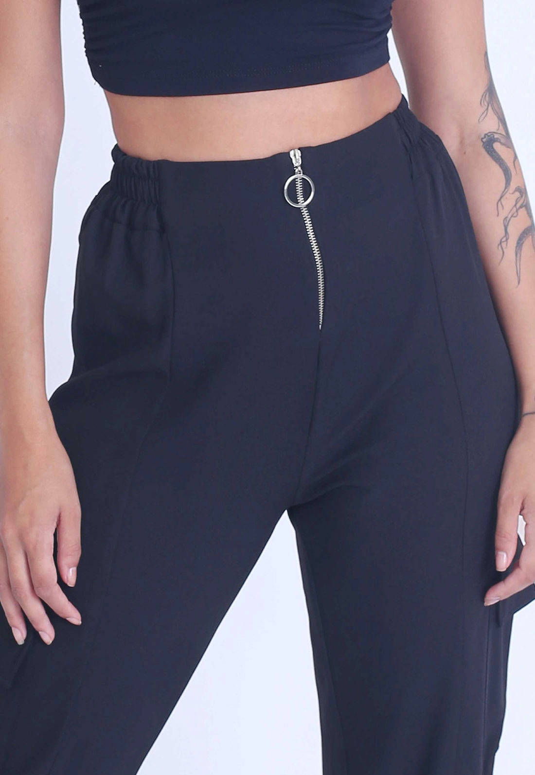 Calça Crepe Jogger Zíper Frontal