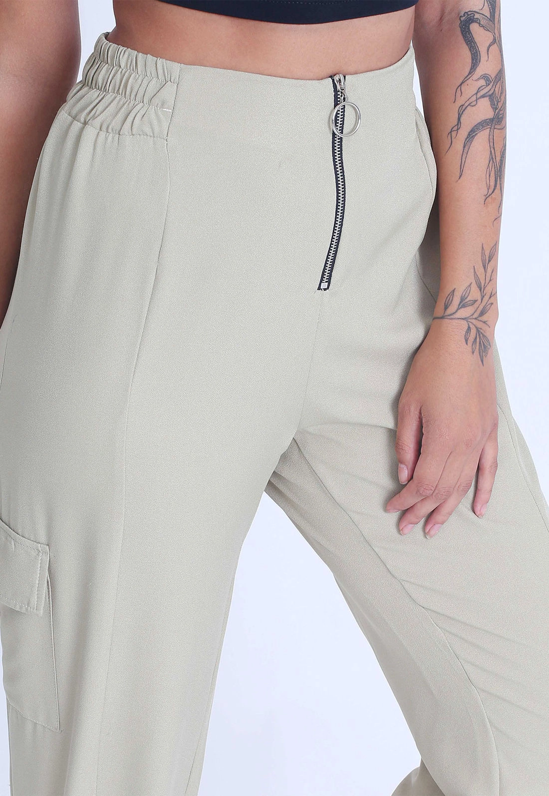 Calça Crepe Jogger Zíper Frontal