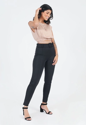 Calça Crepe Nervura Cinto
