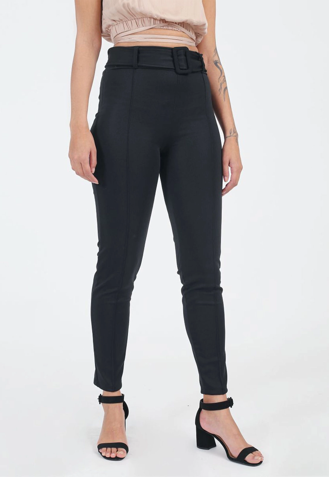 Calça Crepe Nervura Cinto