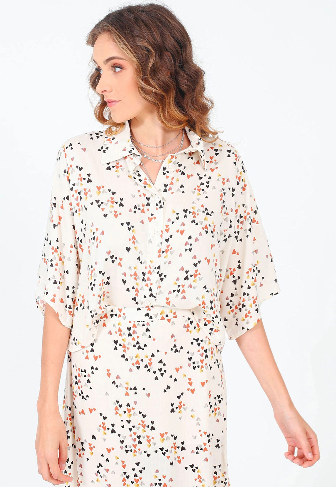 Camisa Manga Curta Corações