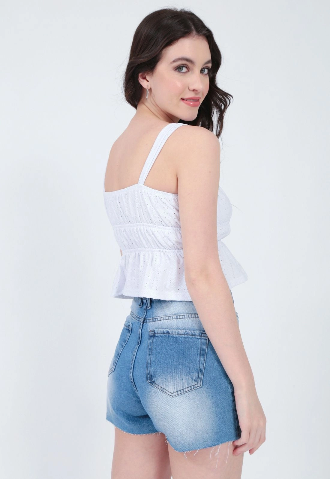 Shorts Jeans Puidos Barra Desfiada