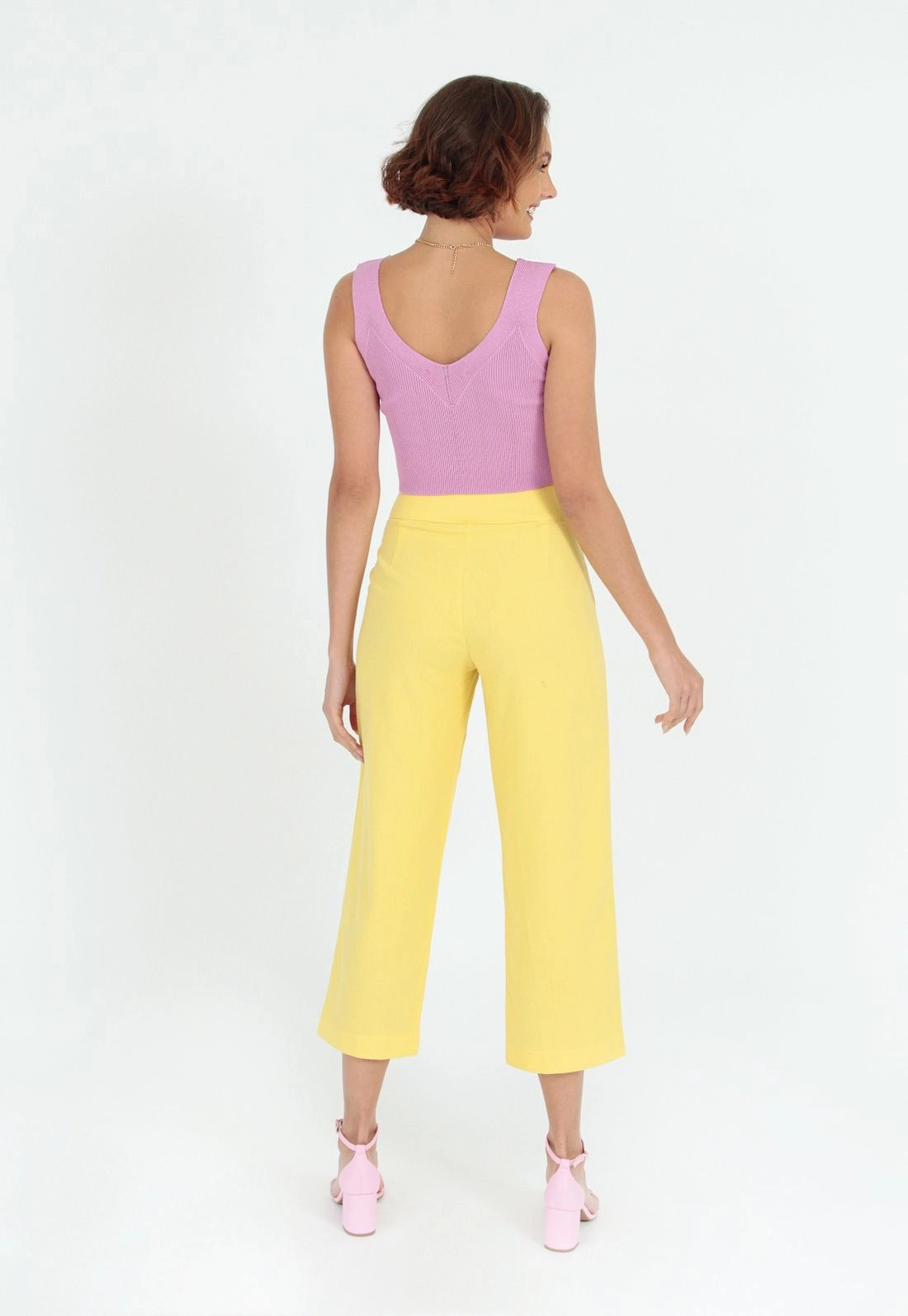 Calça Linho Pregas 2 Botões