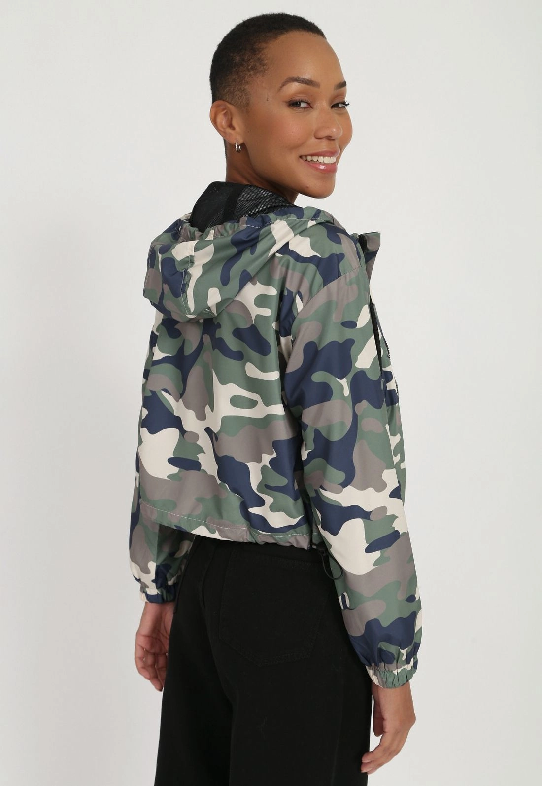 Jaqueta Corta Vento Nylon Camuflada