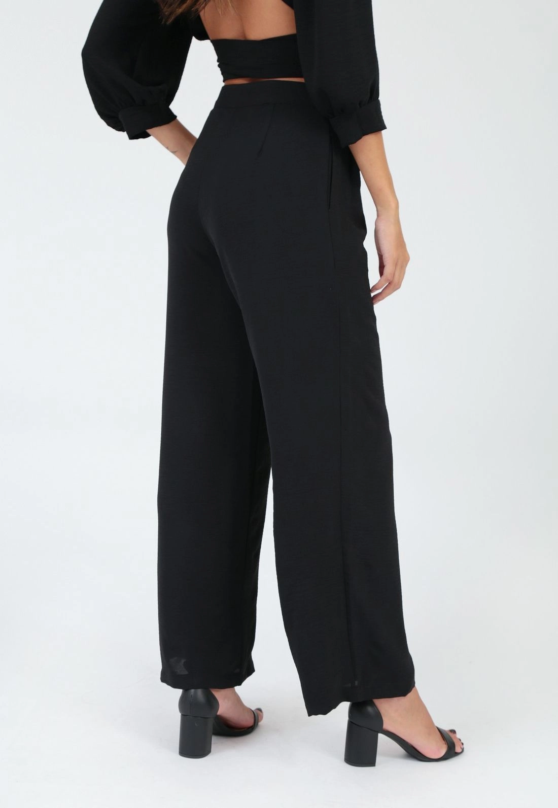 Calça Crepe Wide Leg Pregas
