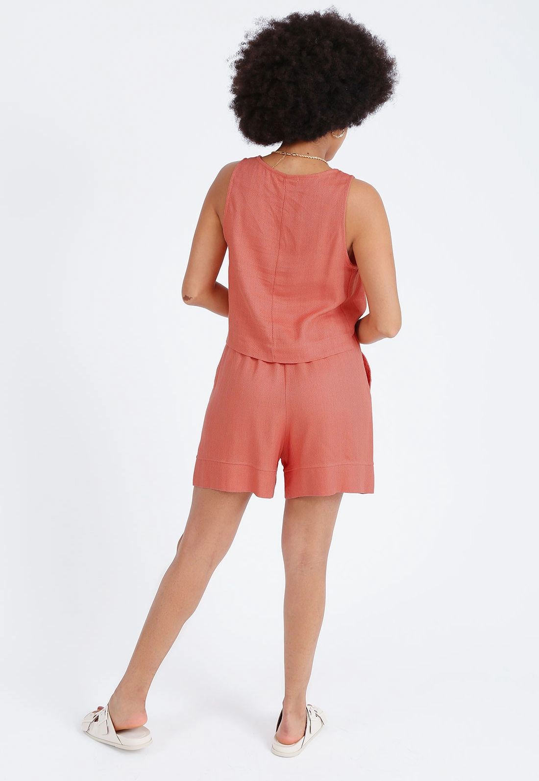 Shorts Linho Chevron Barra Larga