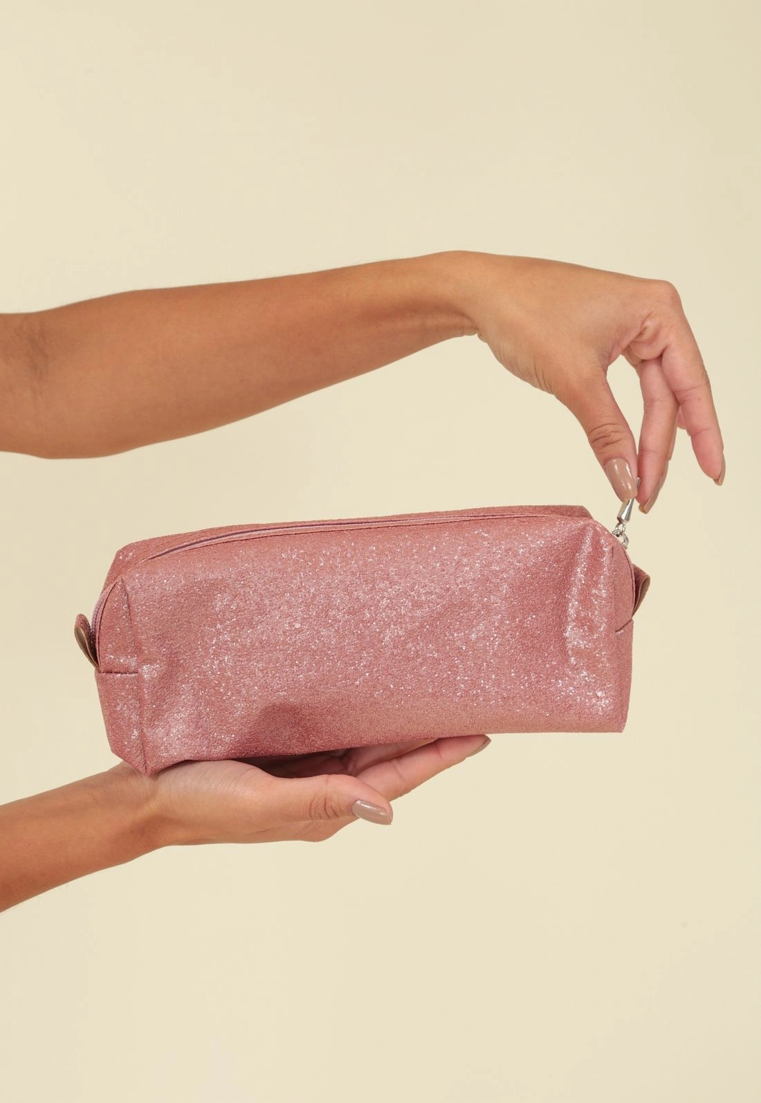 Necessarie Básica Quadrada Glitter