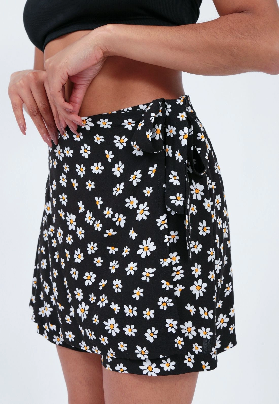 Shorts Saia Viscolinho Floral