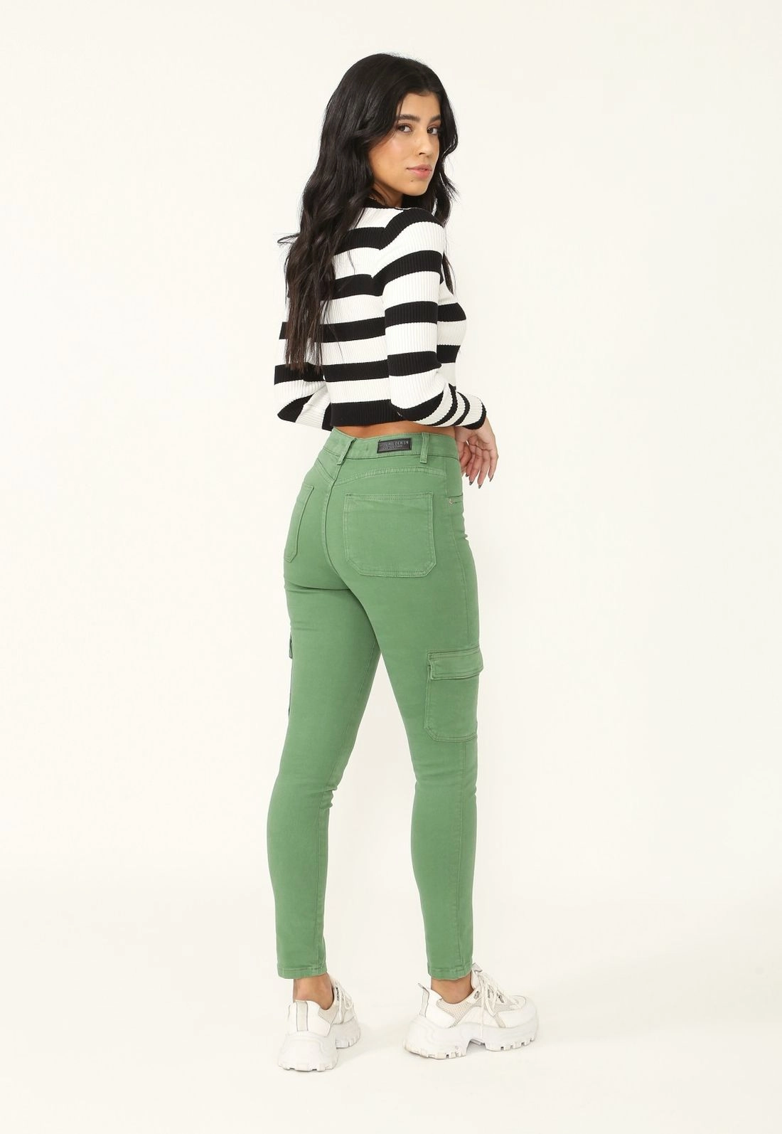 Calça Sarja Skinny Bolso Cargo