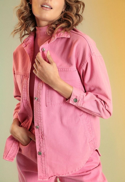 Camisa Overshit Em Sarja Estonada Com Manga Longa E Bolsos