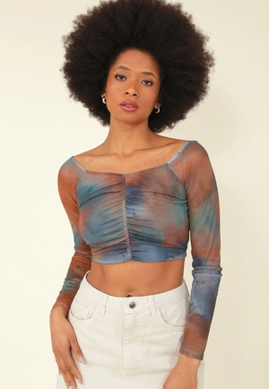 Blusa Cropped Em Tule Estampa Tie Dye Manga Longa