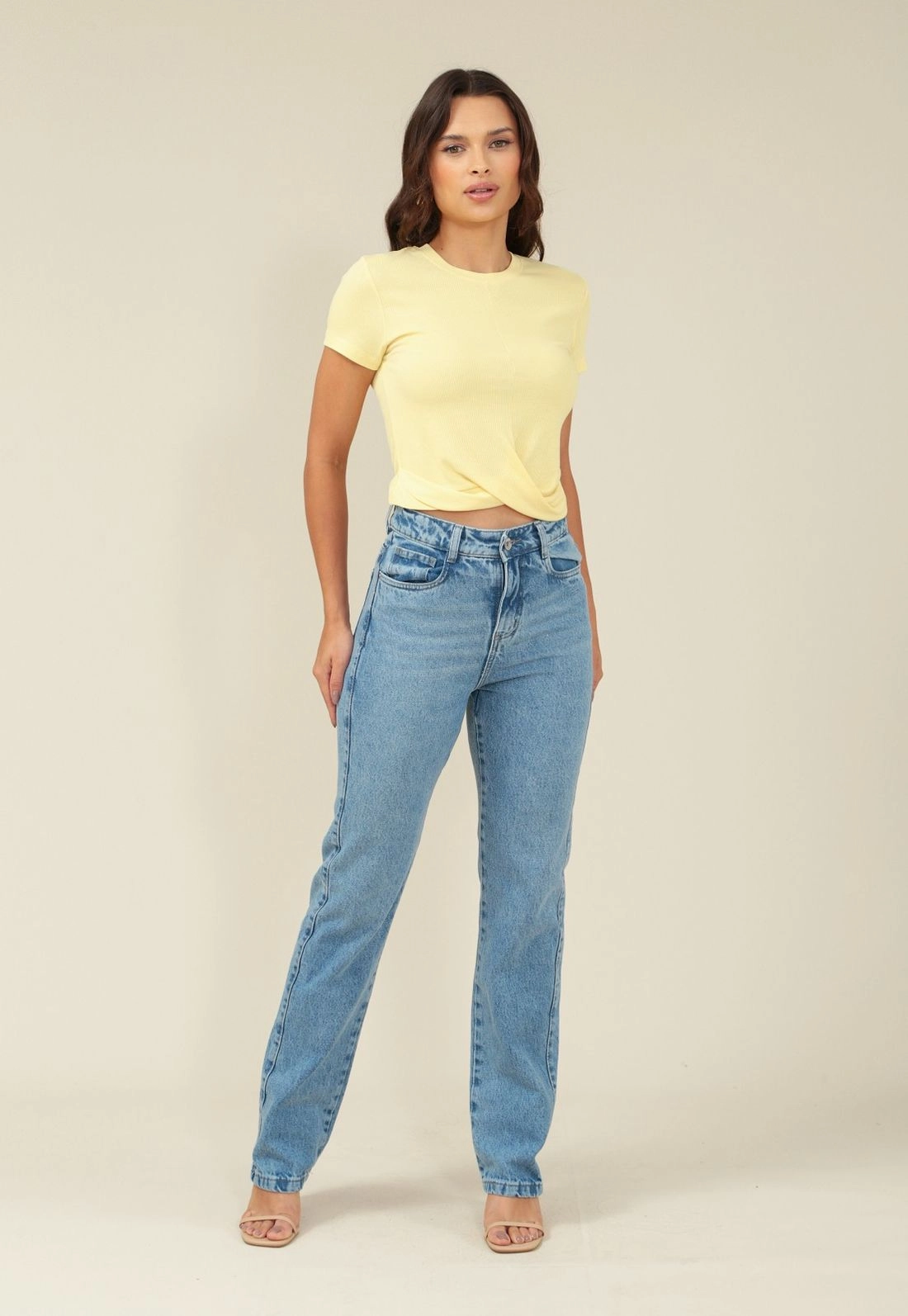 Calça Jeans Reta Cintura Média Básica