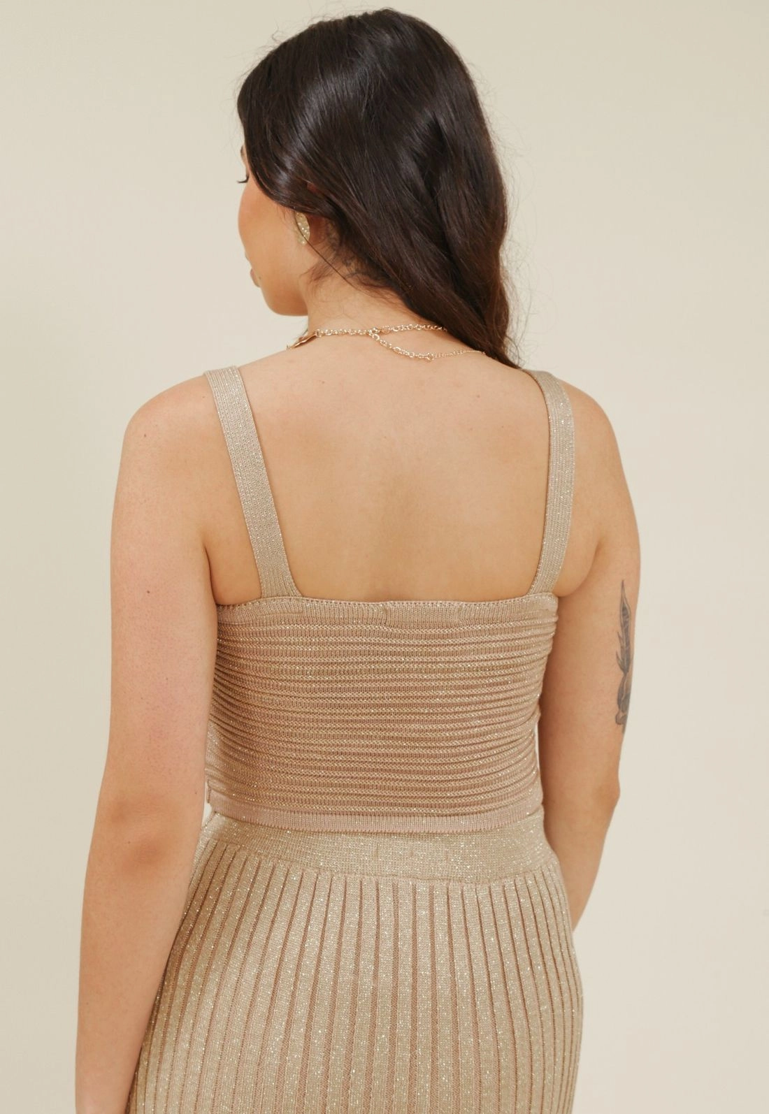 Cropped Alca Decote Torcido Em Trico Com Lurex